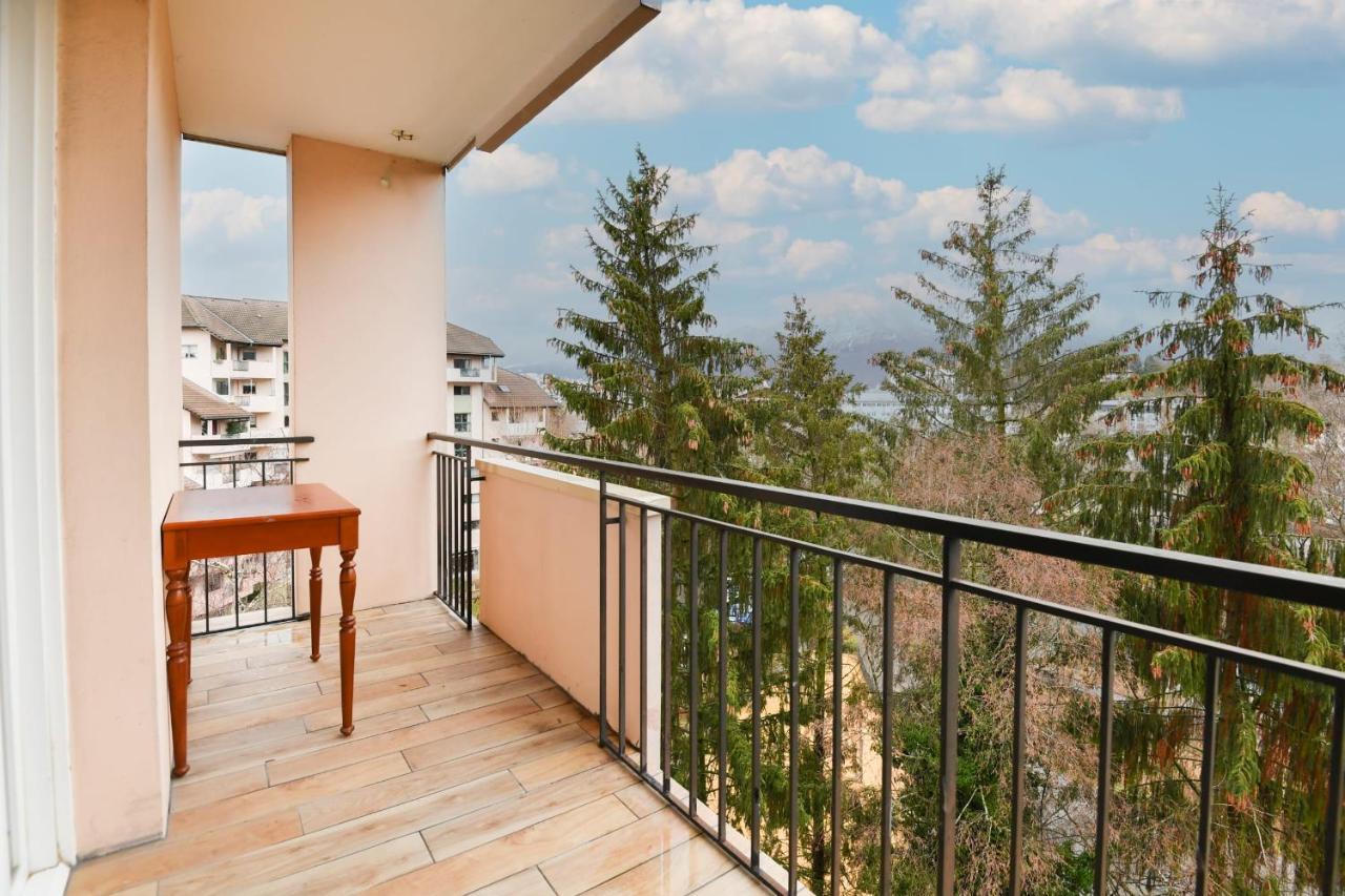 Nice Apartment With Balcony Very Close To The City Center Annecy Luaran gambar