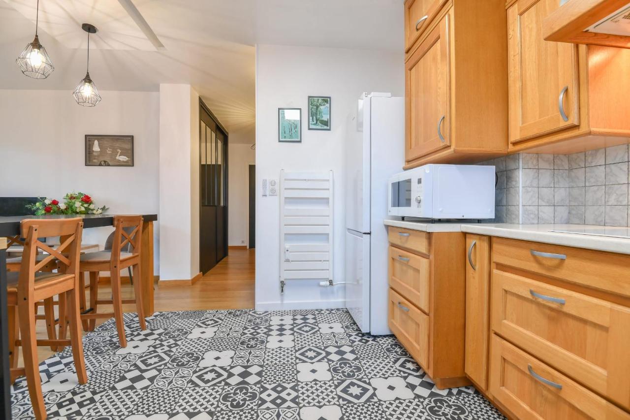 Nice Apartment With Balcony Very Close To The City Center Annecy Luaran gambar